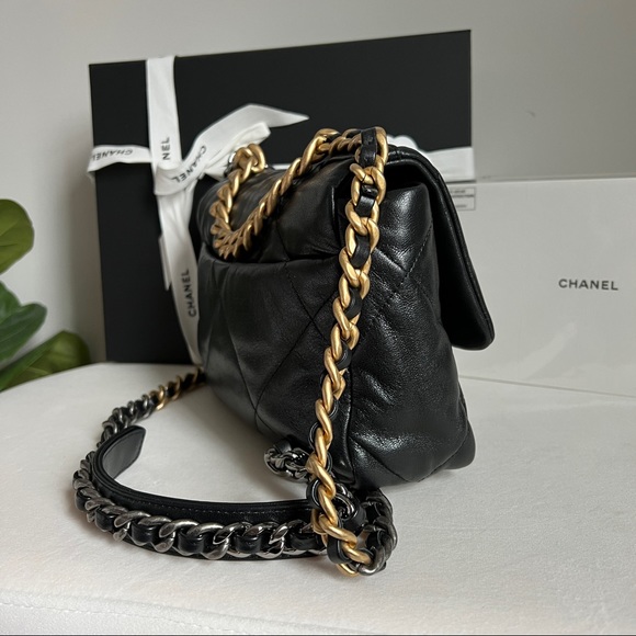 🖤 SOLD🖤 Chanel 19 small bag - Picture 6 of 13